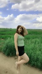 床上的粉色场景完整版未删减